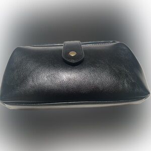 Compact black clutch bag w optional shoulder strap